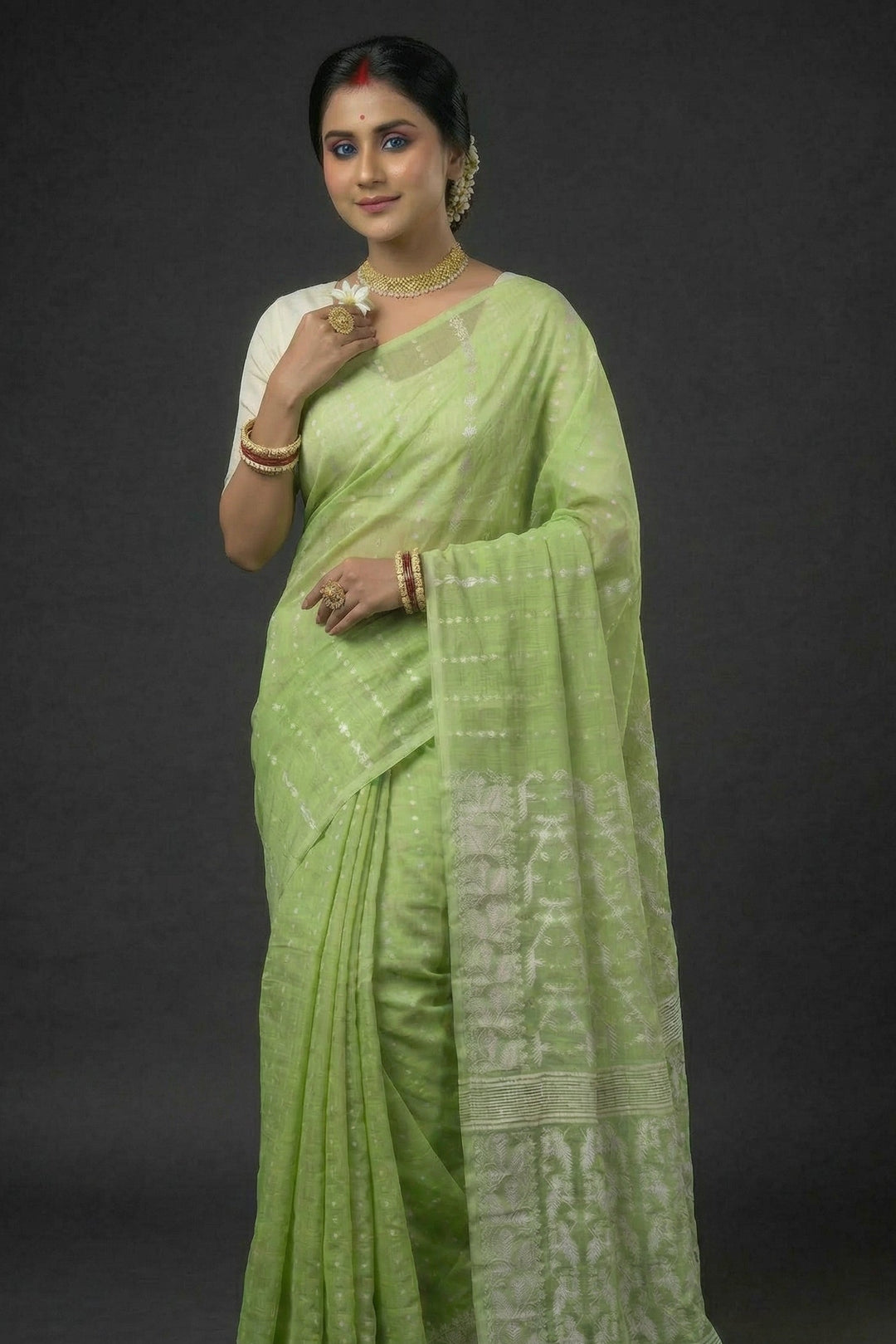 Shatarupa Bengal Jamdani Saree (Pista)