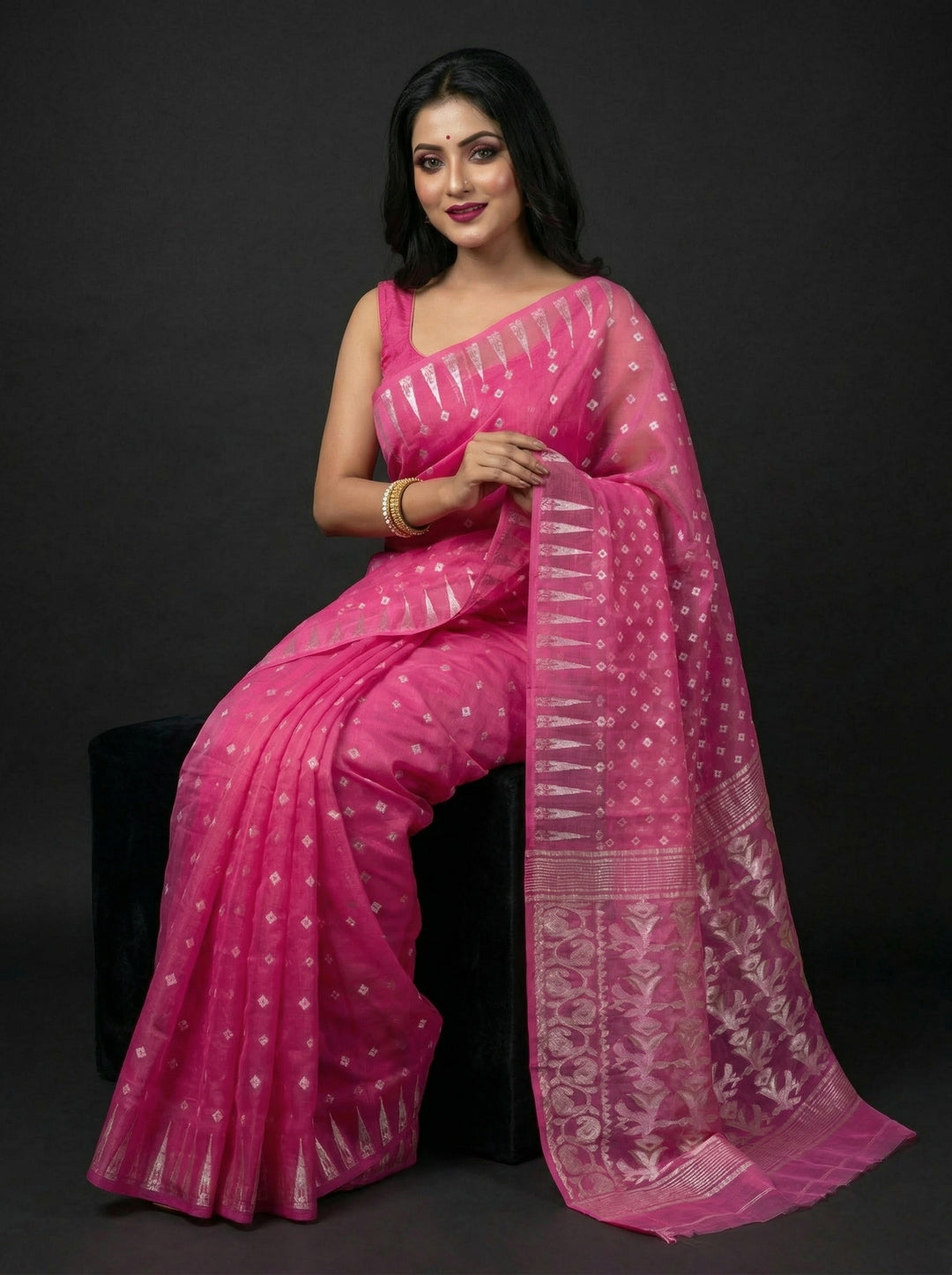 Moner Alo-Bengal Jamdani Saree (Deep Pink)