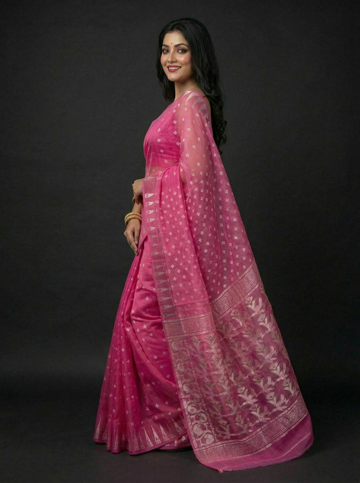 Moner Alo-Bengal Jamdani Saree (Deep Pink)