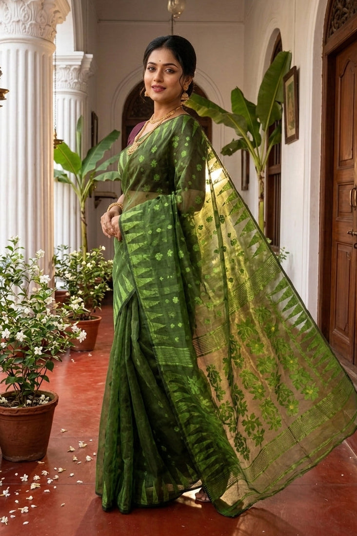 Suranjali Bengal Jamdani Saree (Green)