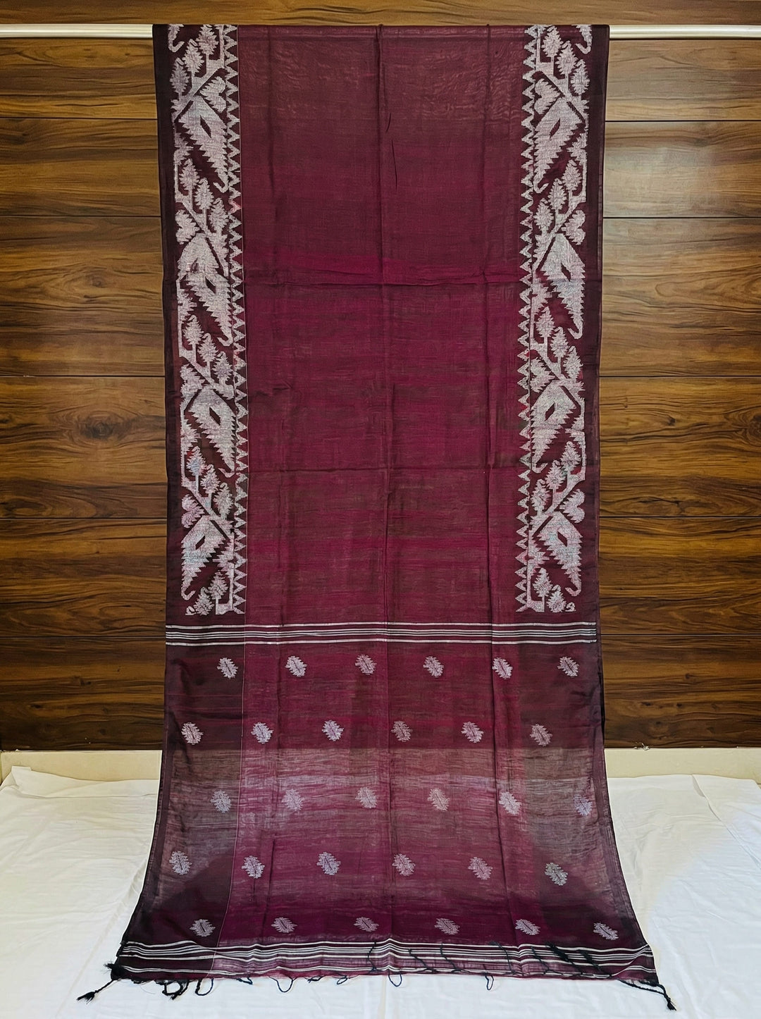 Sesher Bela Karat Linen Jamdani Saree