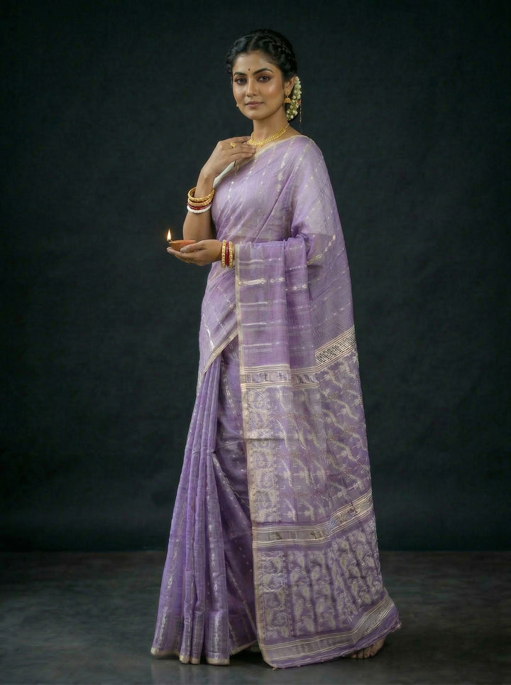 Shatarupa Bengal Jamdani Saree (Lavender)