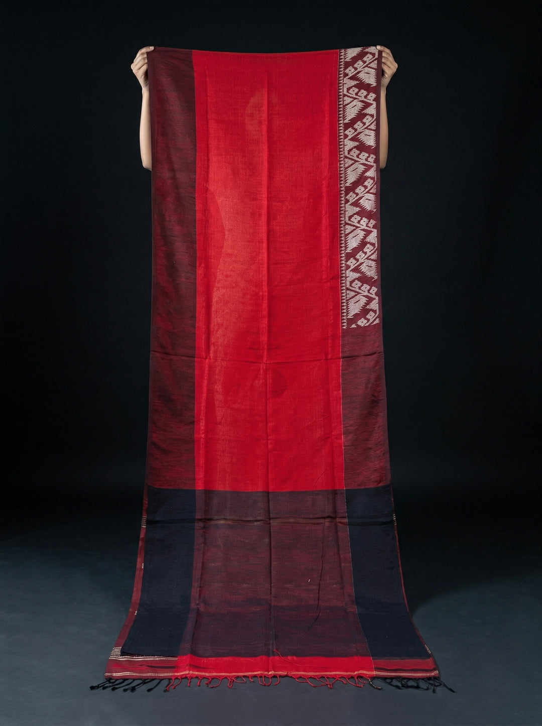 Sesher Bela Karat Linen Jamdani Saree