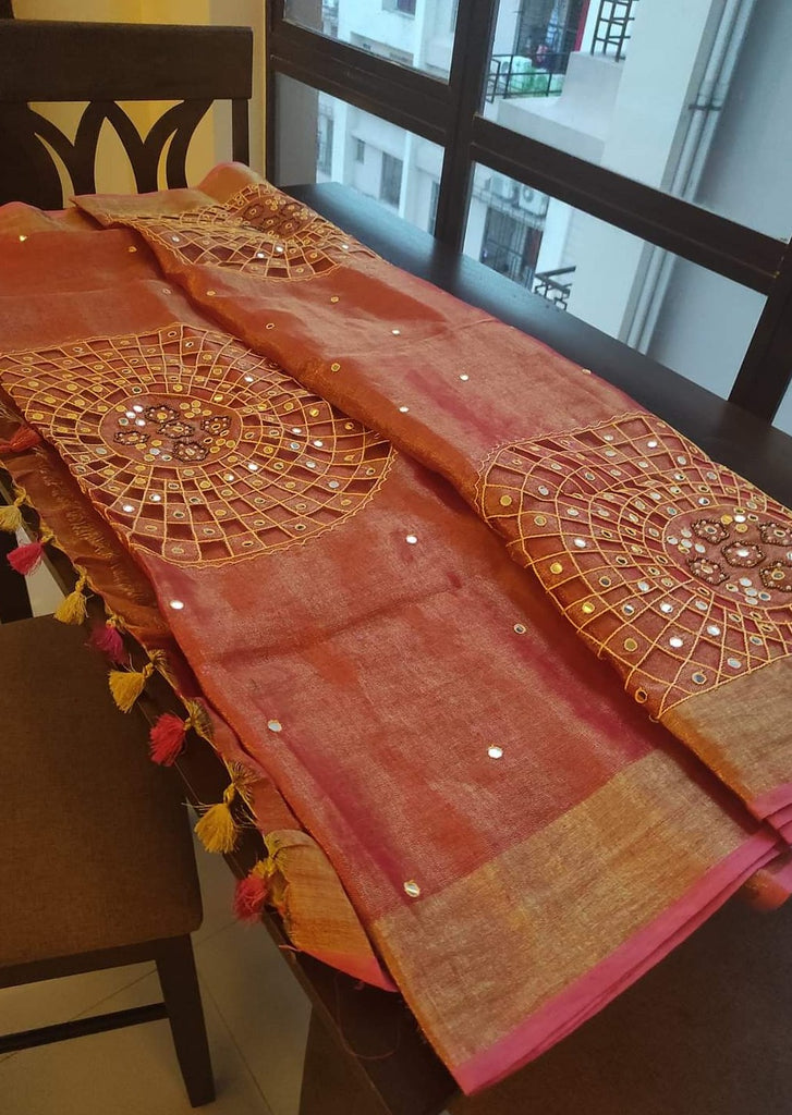 Worth Of A Queen's Crown( Pure Tissue Linen Saree)