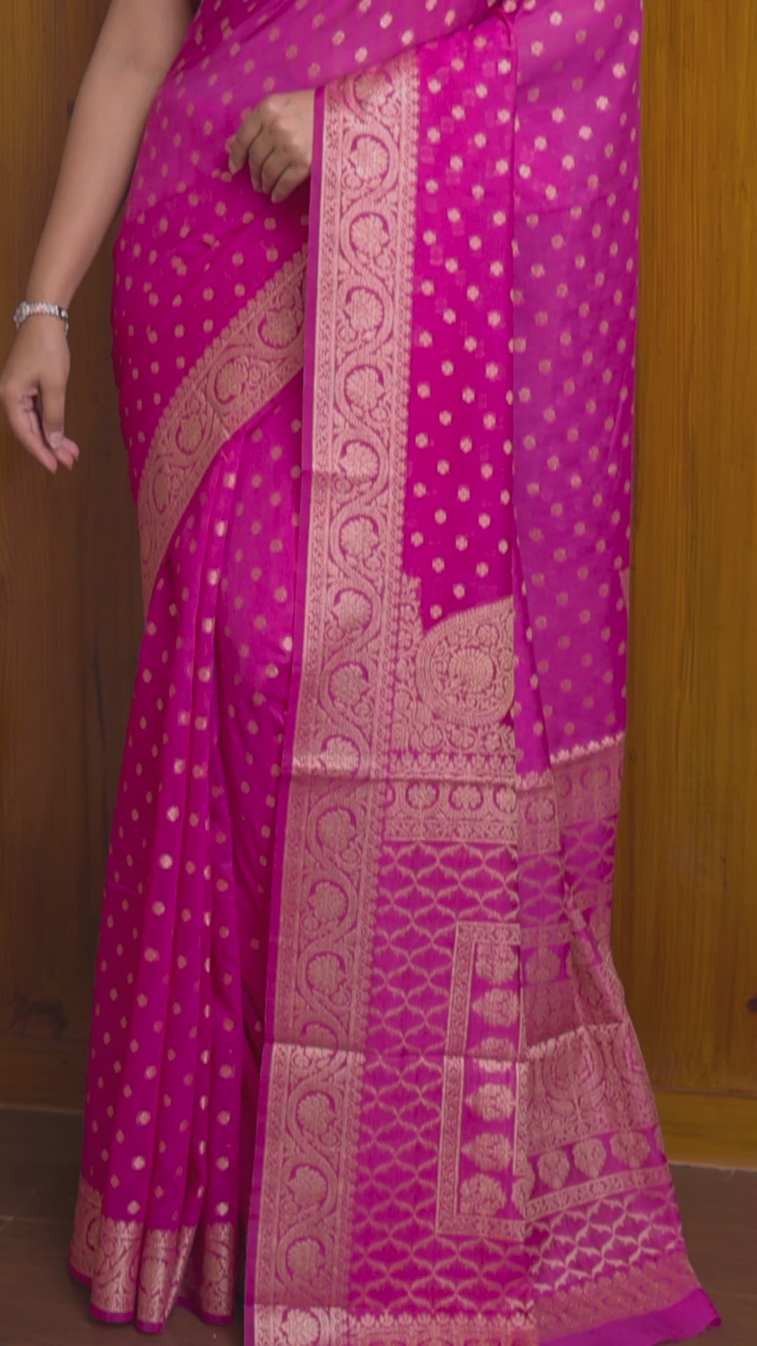 Exclusive Koniya Semi Georgette Banarasi  Saree