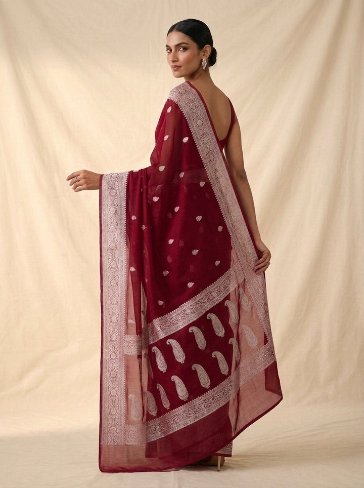 The Silver Heirloom – Khaddi Chiffon Banarasi Saree