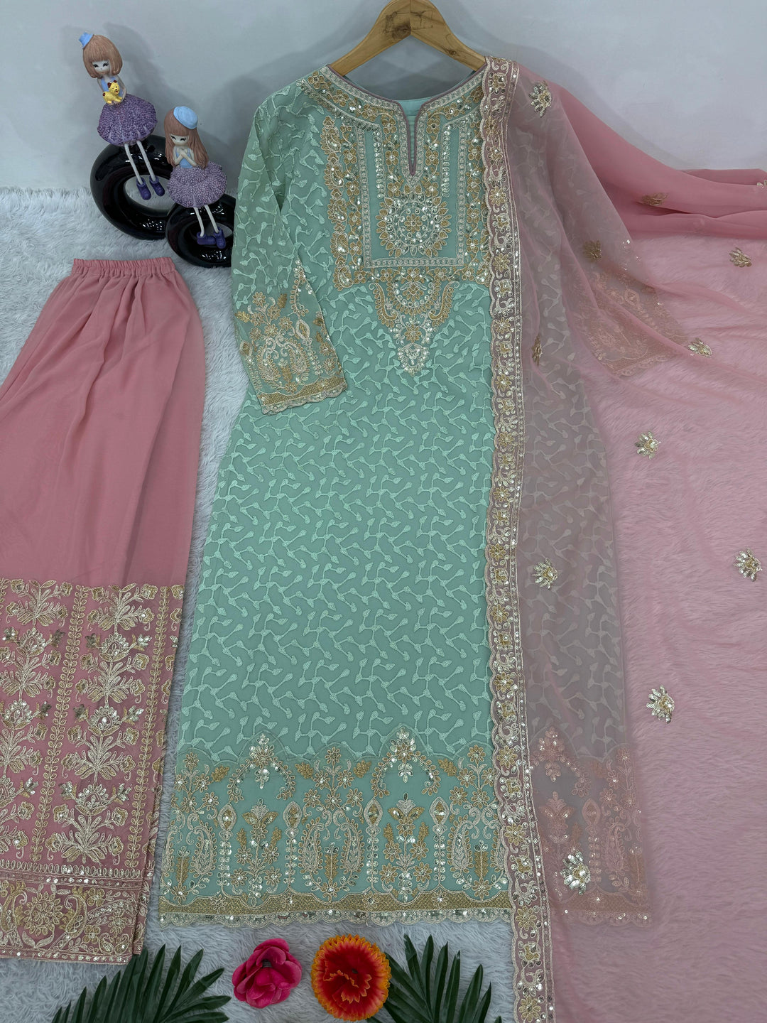 The color of love Georgette Sharara Set