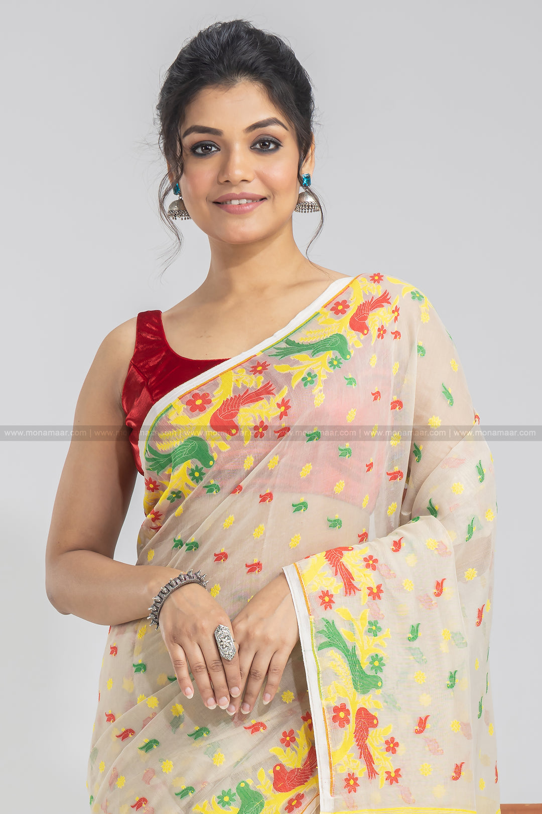 Beige Dhakai Jamdani Saree