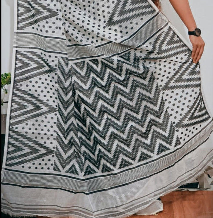 Rojnamcha Bengal Dhakai Jamdani Saree