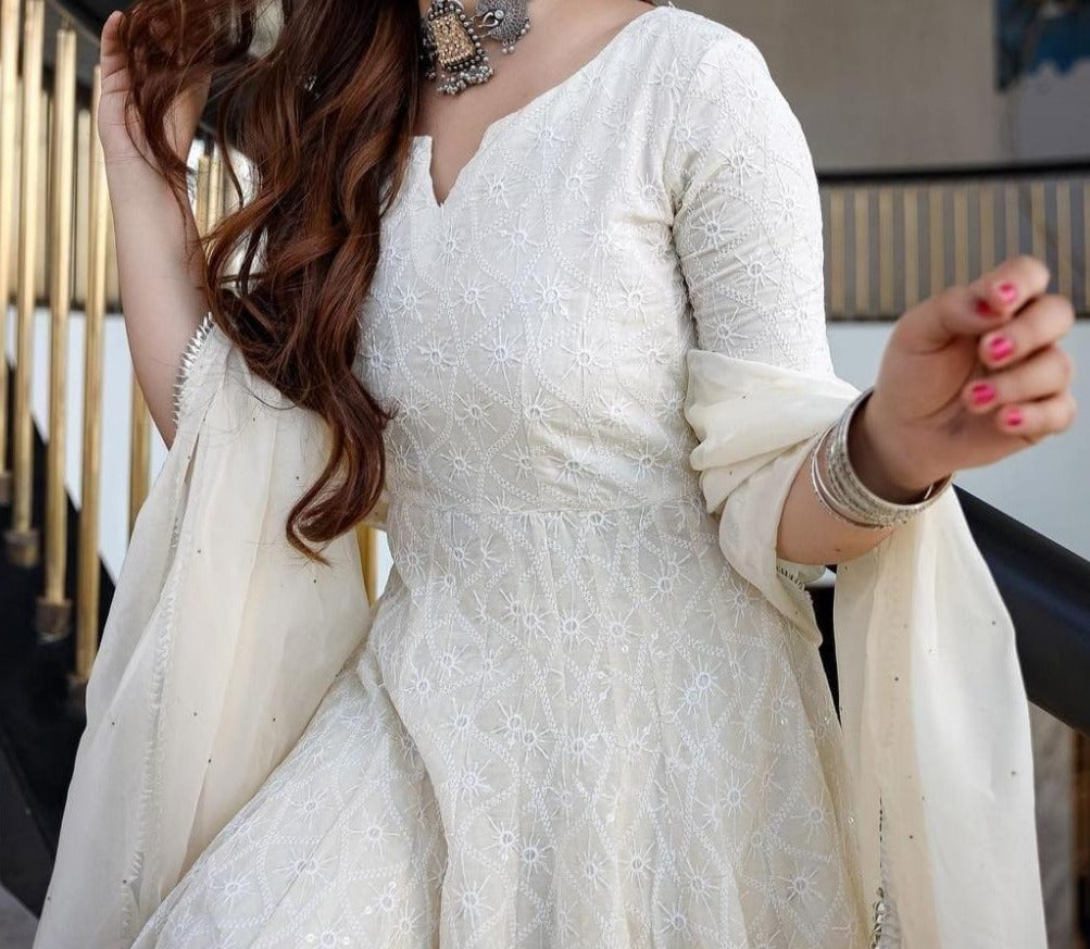 Buy online Ada Hand-embroidered White Chikankari Kurti With Muquish Work  from Kurta Kurtis for Women by Ada for ₹1390 at 0% off | 2024 Limeroad.com